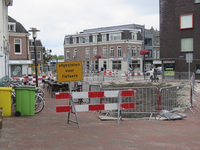 907541 Afbeelding van de werkzaamheden voor de aanleg van het pleintje 'Klein Neude' aan de Amsterdamsestraatweg te ...